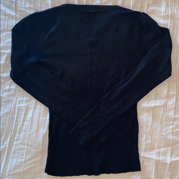 COPY - Guess Sweater - Picture 4 of 4